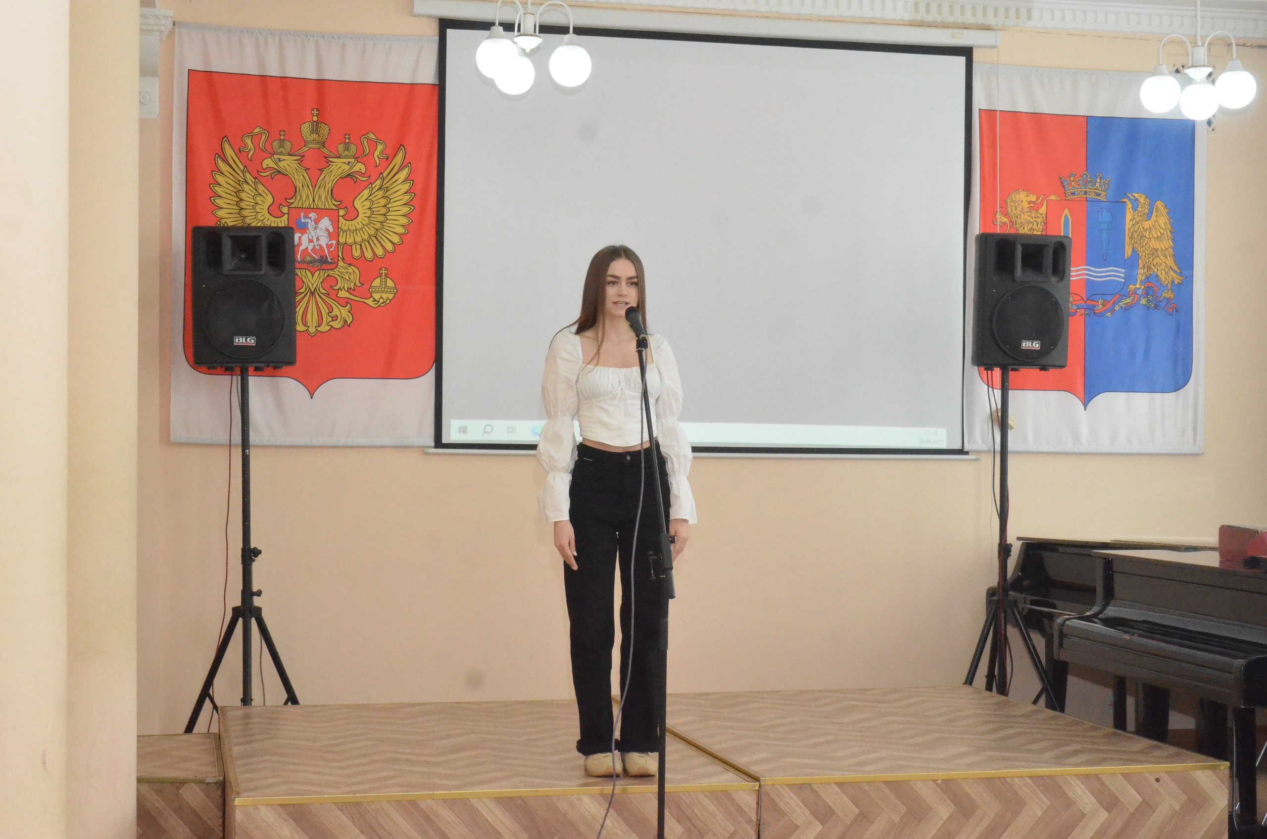 Это изображение имеет пустой атрибут alt; его имя файла - настя.jpg